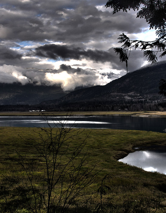 HDR photo of Revelstoke and the valley